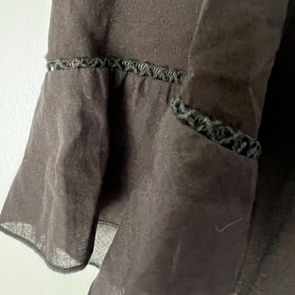 𝅺EUC Riani top, Size 10, Black and Flowy - Picture 7 of 9